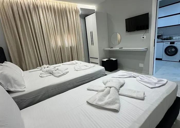 England Panzió Saranda